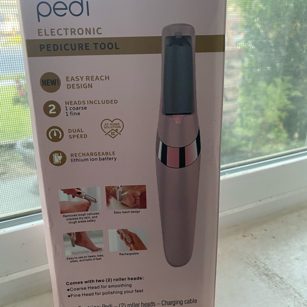 TWO Finishing Touch Flawless™ Pedi